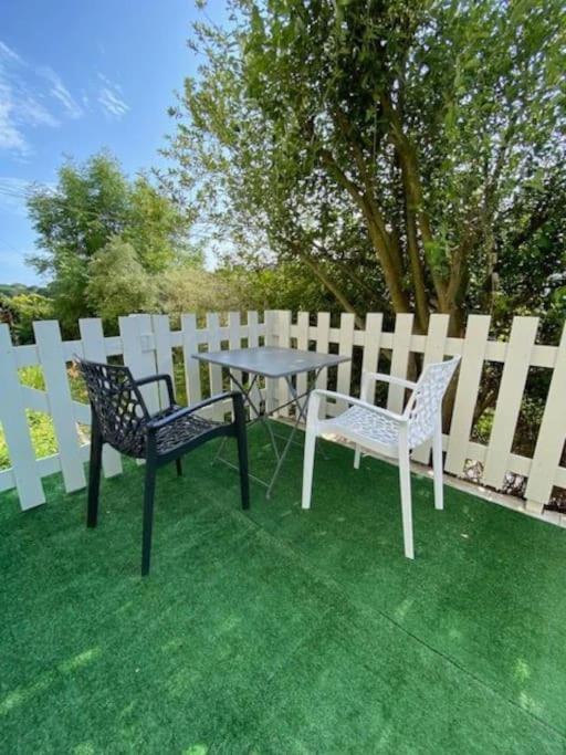 Studio Terrasse Proche Technopole Et Marine Брест Экстерьер фото
